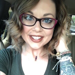 Meet your Posher, Briana